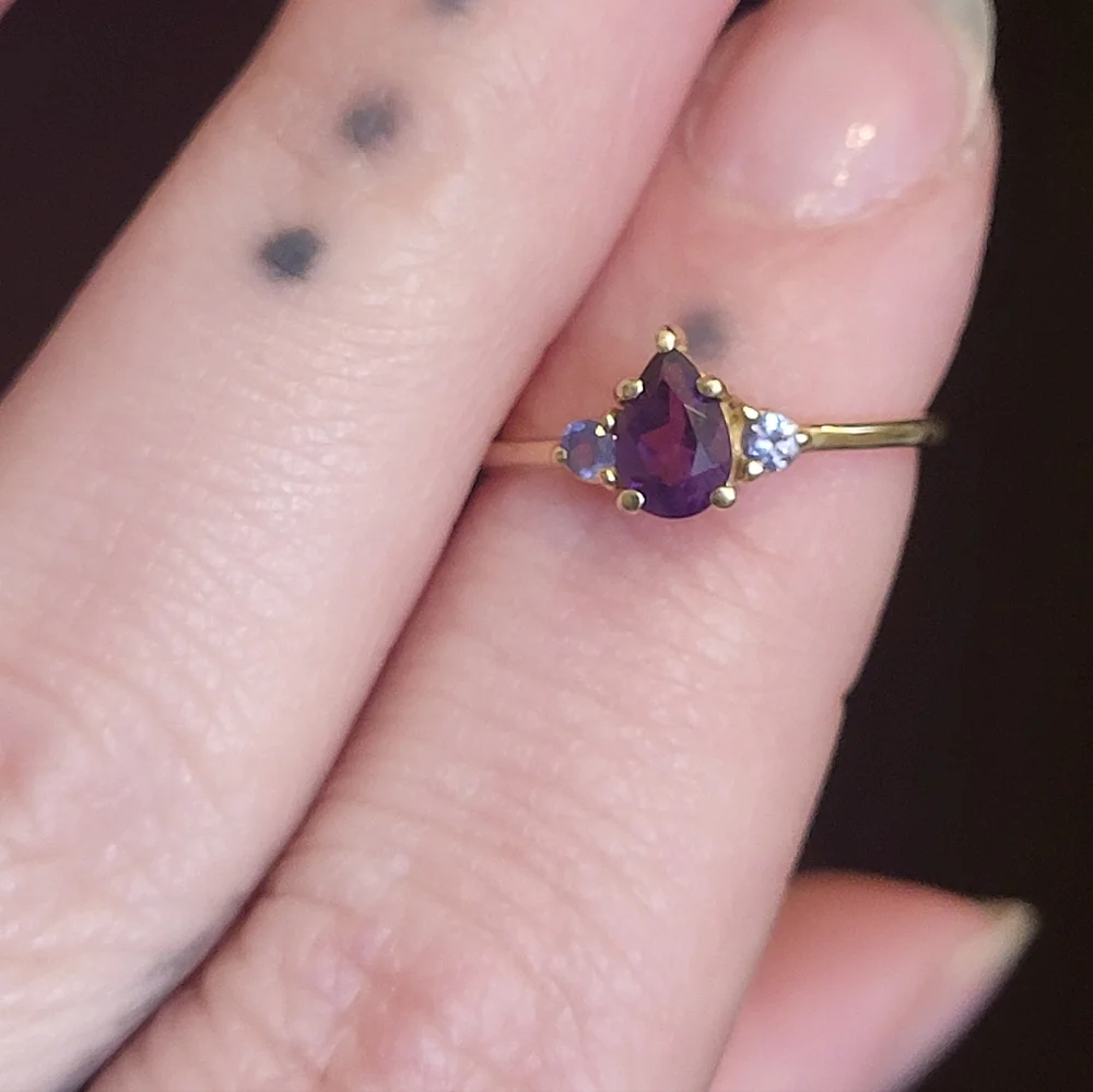 Liesel Love Pear Amethyst and Tanzanite 10k Gold Ring Size 5 - Picture 7 of 8